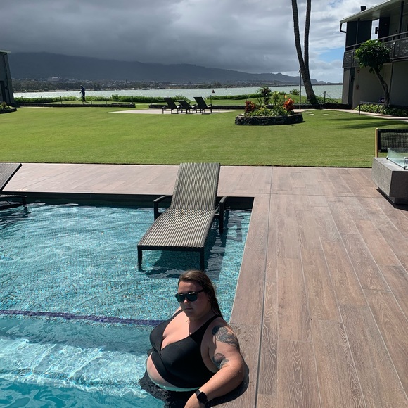 Meet your Posher, Haley - Picture 3 of 3